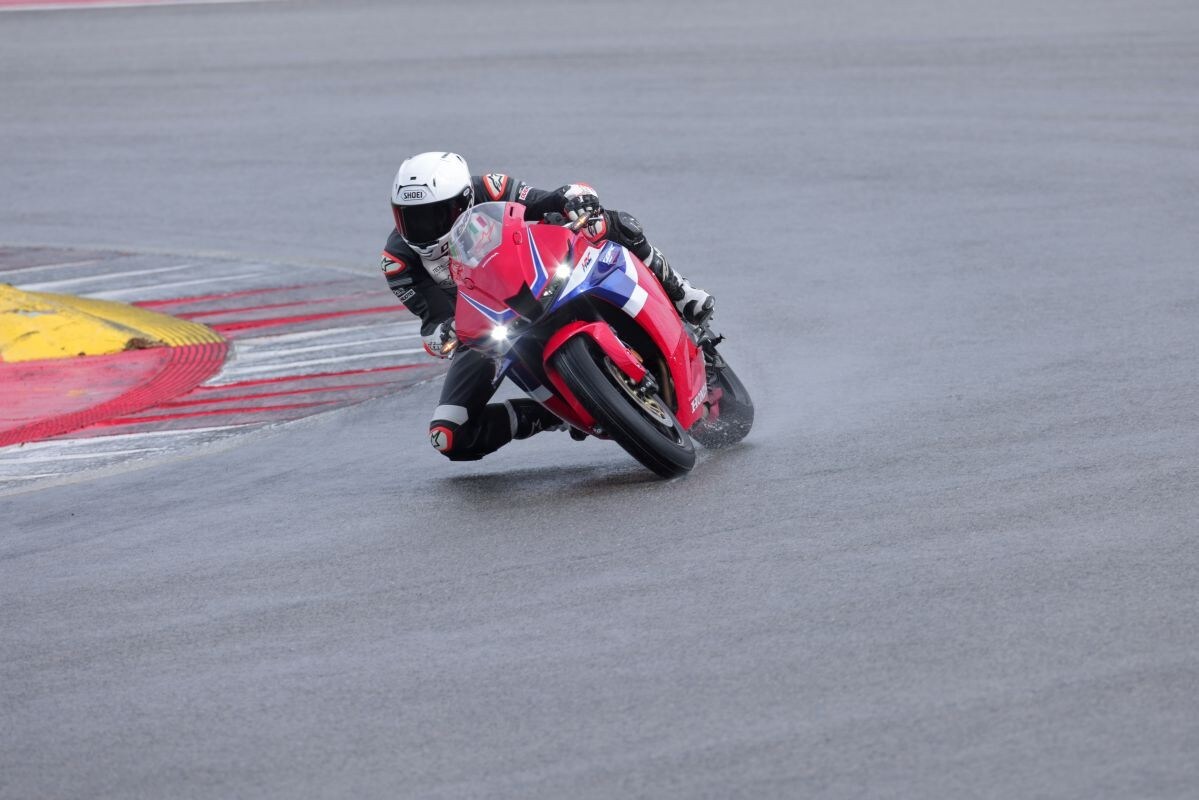 Honda CBR600RR: quanto ci sei mancata! +VIDEO+